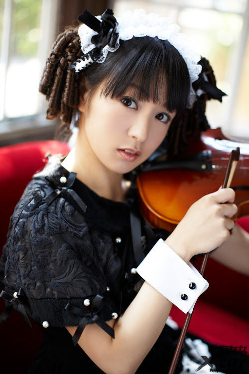Nana Nanaumi - Japanese AV Idol