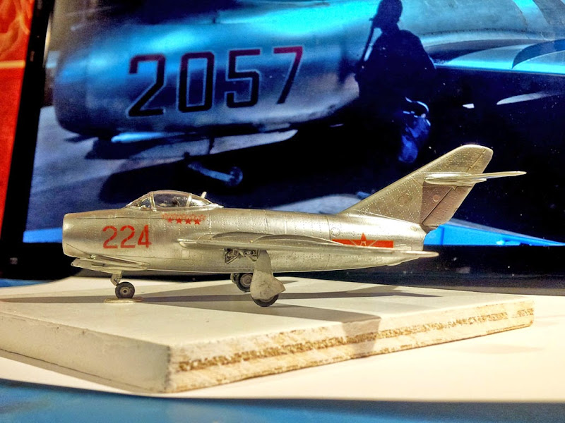Miss Louise et ses potes: [ESCI] 1/72 - North American F-100D Super Sabre  "Pretty Penny" - Page 4 IMG_20150102_171617