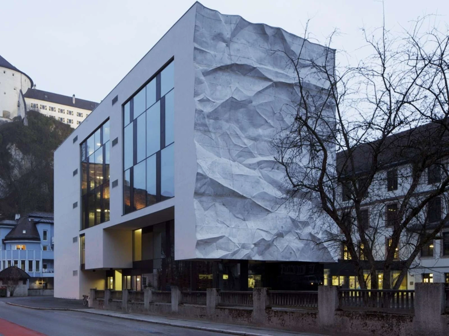 School Extension with Crinkled Wall by Johannes Wiesflecker