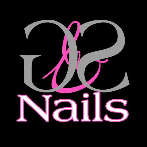 Glitter en shine nails logo