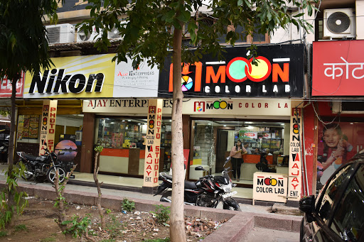 Moon Color Lab & Studio, Shop No.2 & 3, 27,Community Center, Phase-1 ,Naraina Industrial Area, New Delhi, Delhi 110028, India, Photography_Studio, state DL