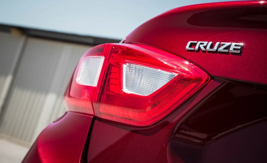 Đánh giá xe Chevrolet Cruze 2016