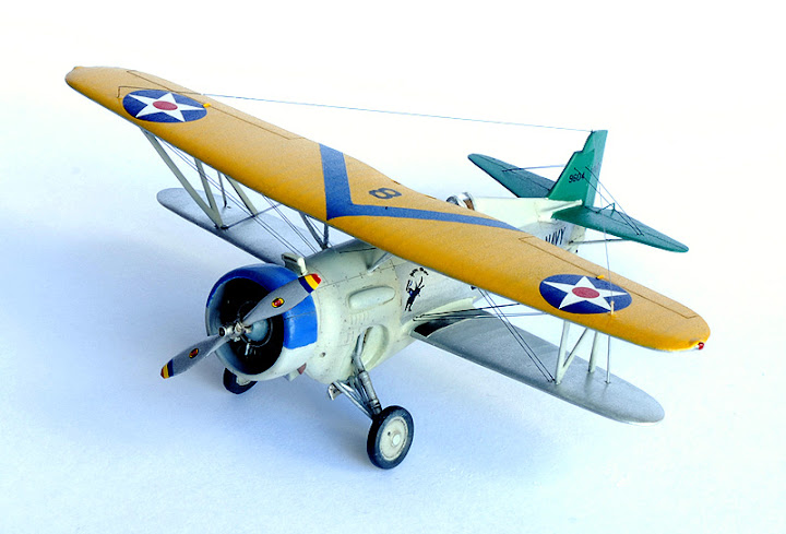 Curtiss BF2C goshawk. chasseur bombardier... furtif Fini8