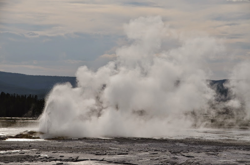 yellowstone fountain paint pot