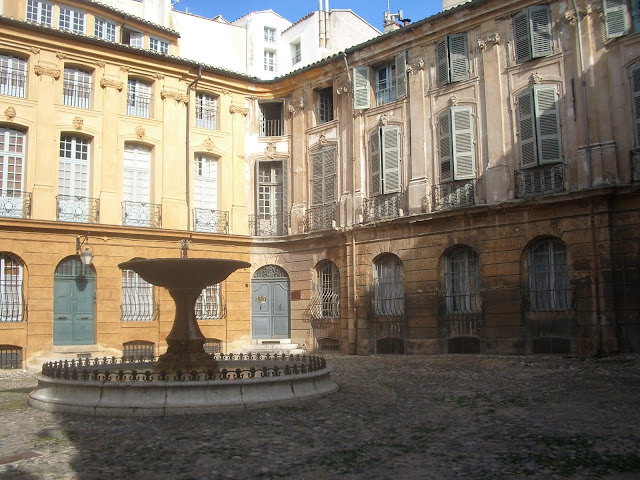 Martes 7 de agosto AIX-EN-PROVENCE - A Hungría en coche desde España (3)
