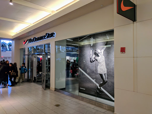 Sporting Goods Store «Nike Clearance Store», reviews and photos, 40-24 College Point Blvd, Flushing, NY 11354, USA