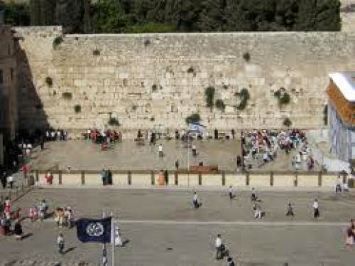 Unequal Distribution At The Kotel