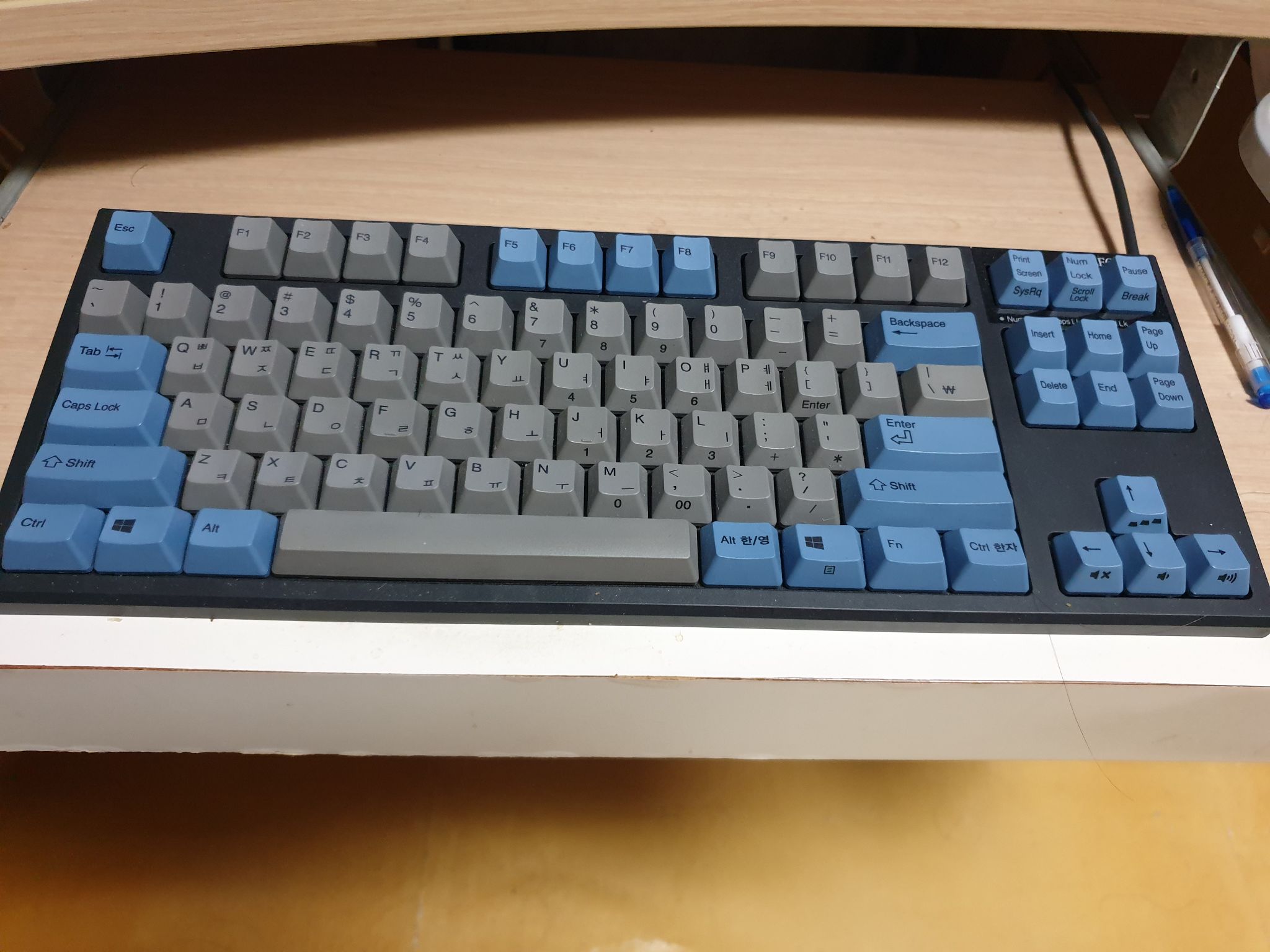 A picture of a Realforce mechanical keyboard.
