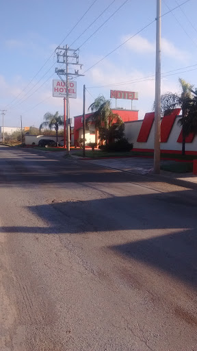 Auto Hotel Paradise, mexico 1839, Carretera Nacional, Granjas Treviño, 88294 Nuevo Laredo, Tamps., México, Alojamiento en interiores | TAMPS