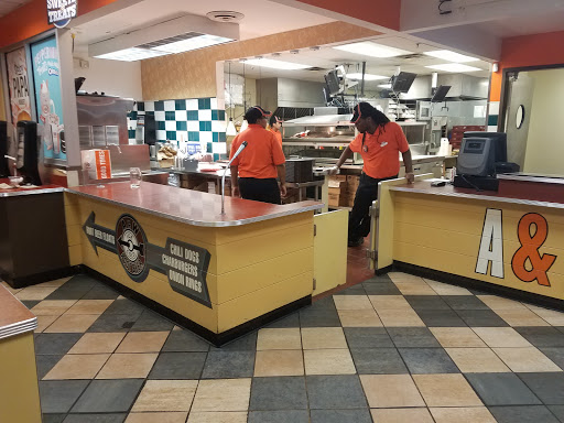 American Restaurant «A&W», reviews and photos, 5 Woodfield Mall, Schaumburg, IL 60173, USA