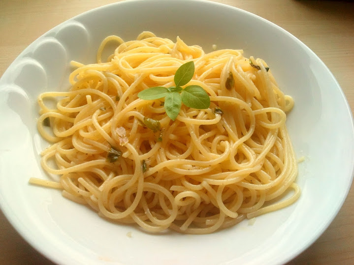 spaghetti cytrynowo- bazyliowe