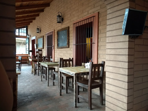 El Tapanco, Calle Francisco I. Madero 53, Centro, 46900 Mascota, Jal., México, Restaurante | JAL