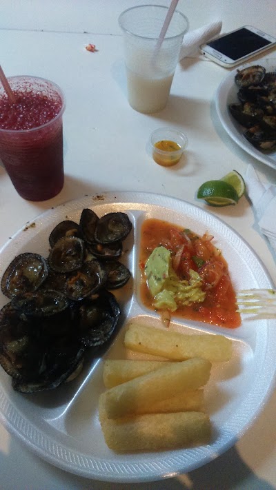 Photos of Charlie Comida Rapida Del Mar