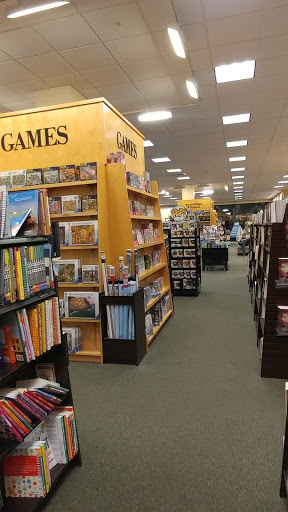 Book Store «Barnes & Noble», reviews and photos, 800 Settlers Ridge Center Dr, Pittsburgh, PA 15205, USA