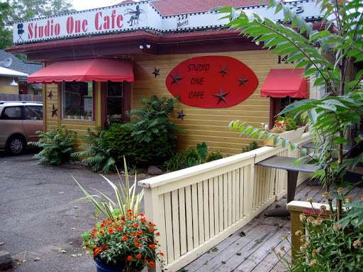 Breakfast Restaurant «Studio One Cafe», reviews and photos, 1473 E 19th Ave, Eugene, OR 97403, USA