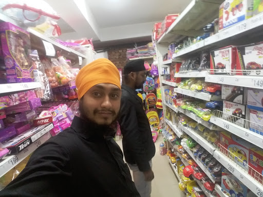 Vishal Mega Mart, 273/A, Chandigarh Road, Sector 32A, Ludhiana, Punjab 141009, India, Mobile_Phone_Shop, state PB