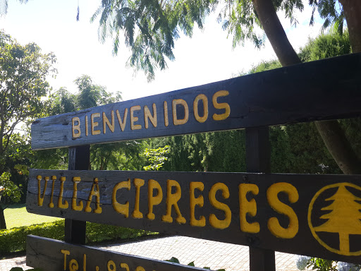 Villa Cipreses