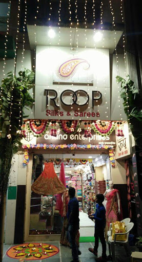 Roop Silks & Sarees, Shop#6 Anand Bhawan Main Road, Gandhibagh, Nagpur, Maharashtra 440002, India, Saree_Store, state MH