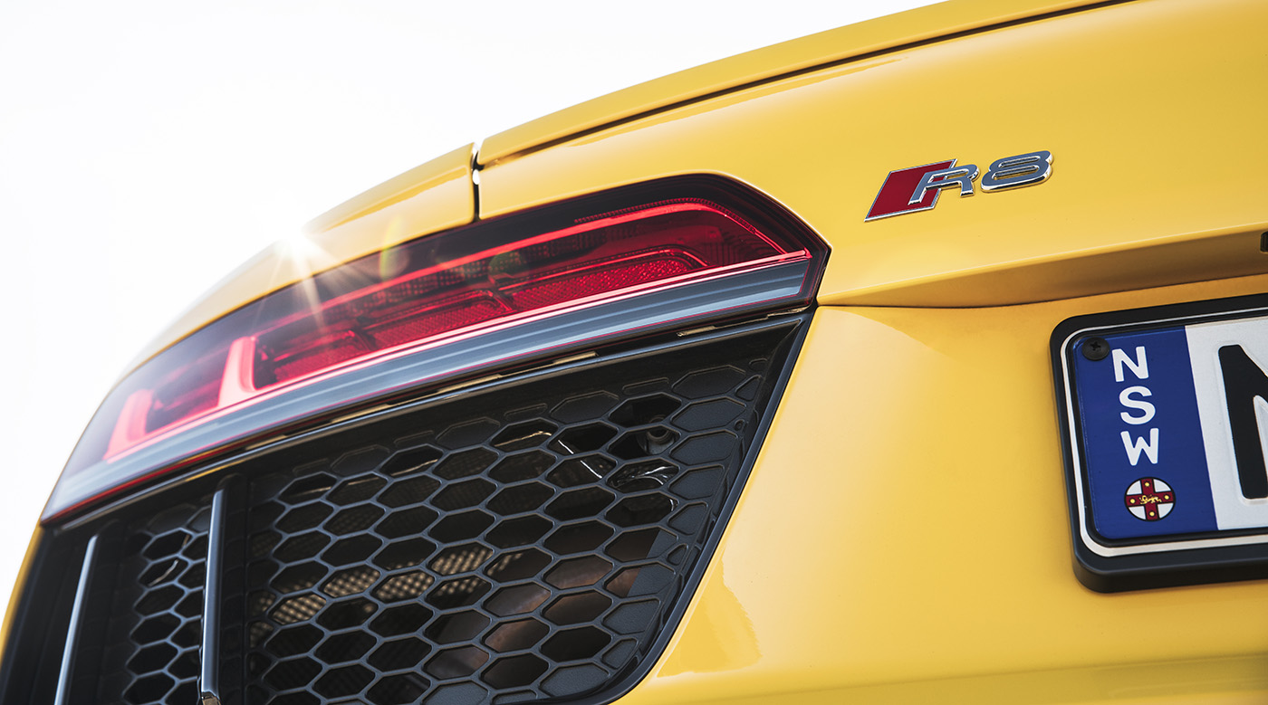 Đánh giá siêu xe Audi R8 2016