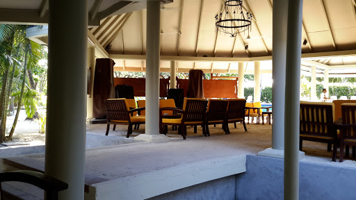 Adaaran Select Hudhuranfushi Hôtel