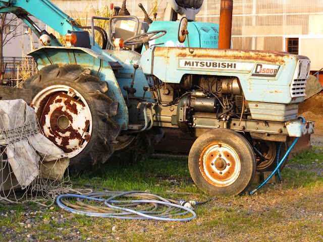 三菱のトラクター2