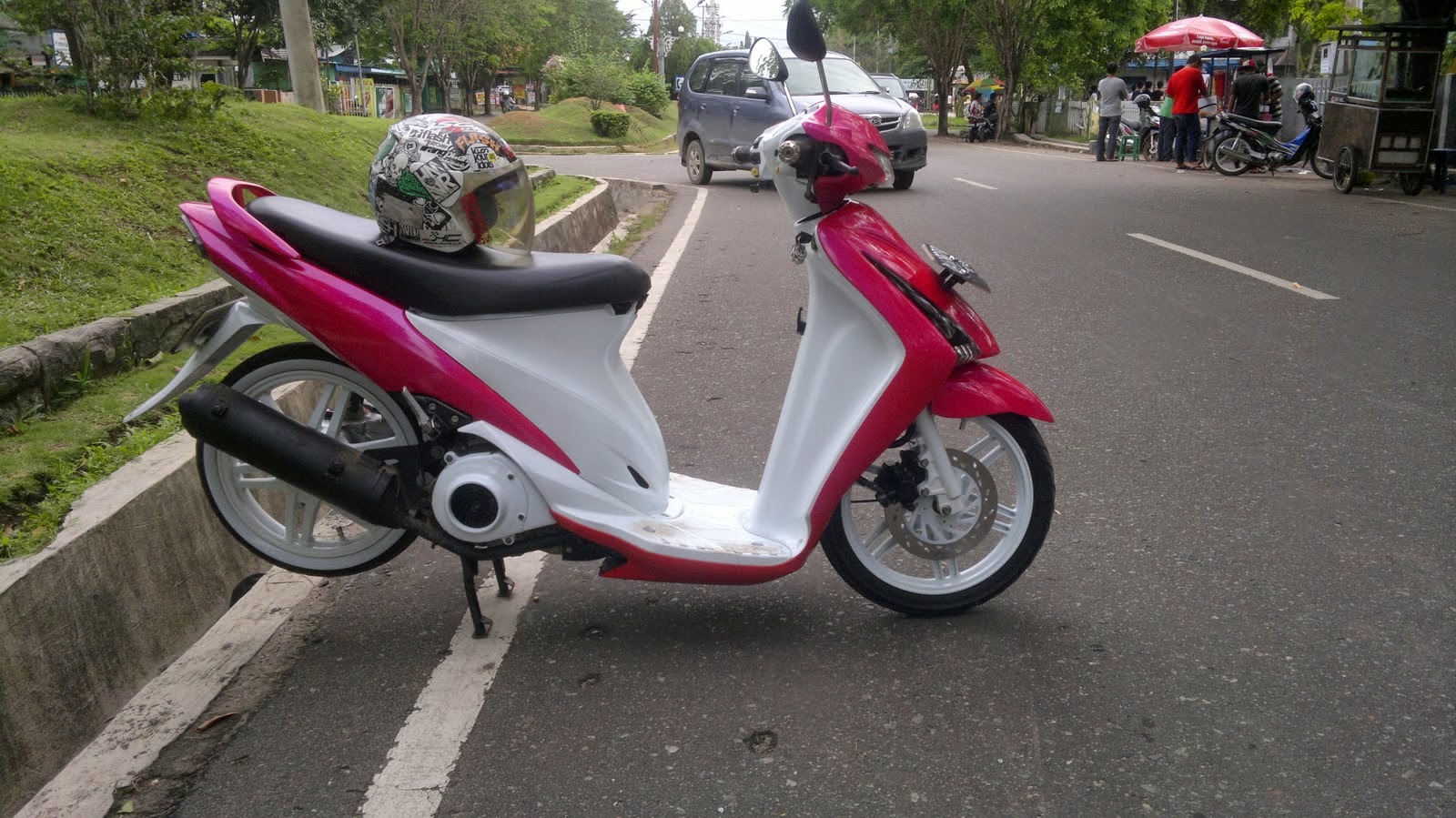 Suzuki Spin Modifikasi Standar