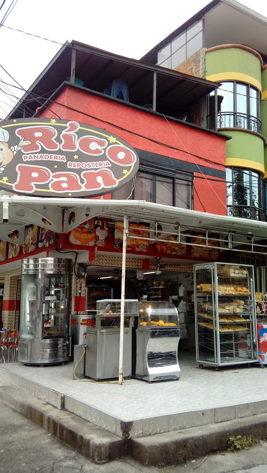 Rico Pan Panaderia Resposteria