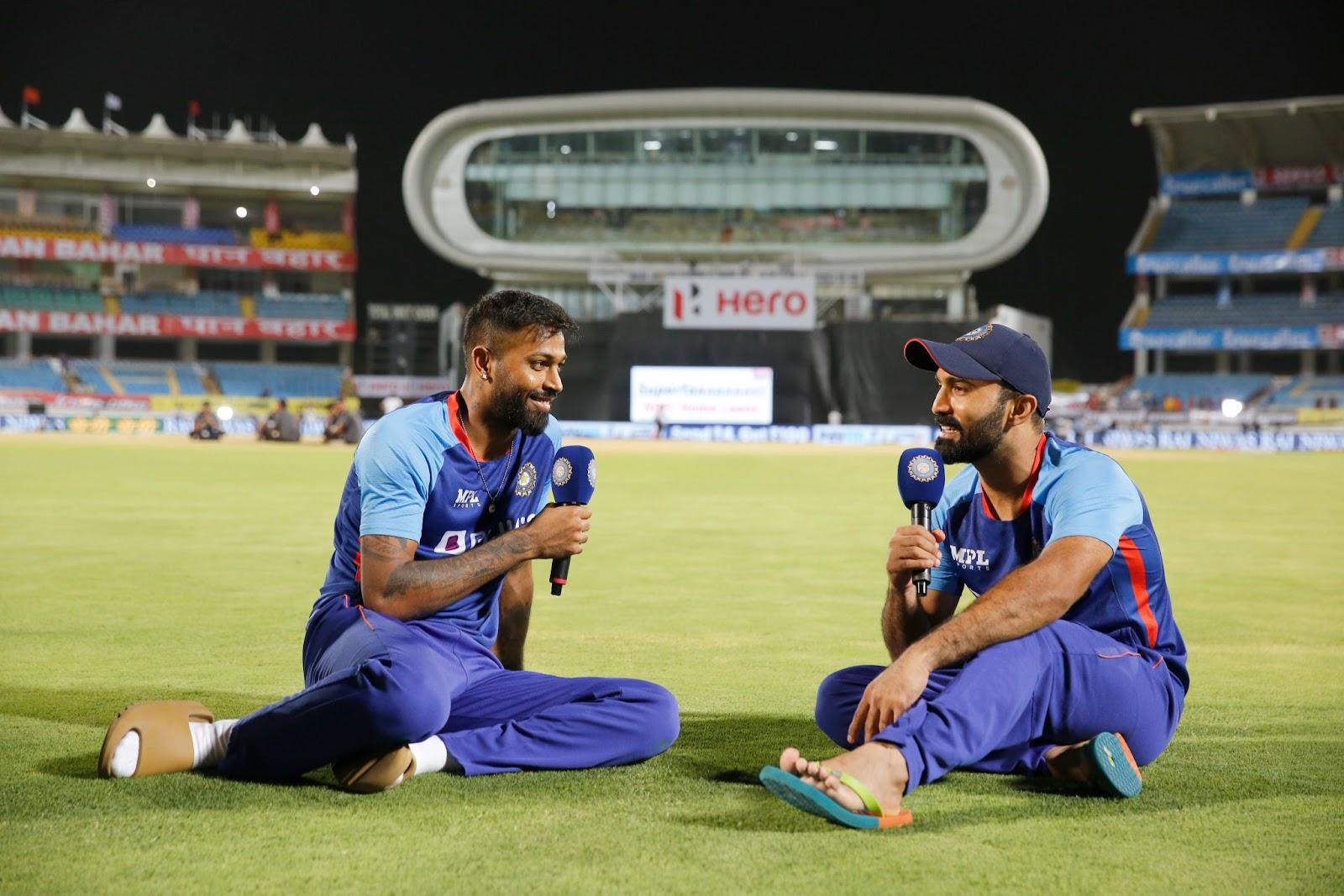 Can Hardik Pandya and Dinesh Karthik save India from the blushes once again?