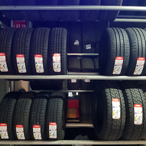 24 SAAT AÇİK OTO LASTIK YOL YARDIM AKU TAKVIYE 7/24 logo