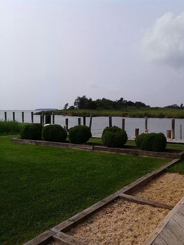 The Tilghman Island Inn