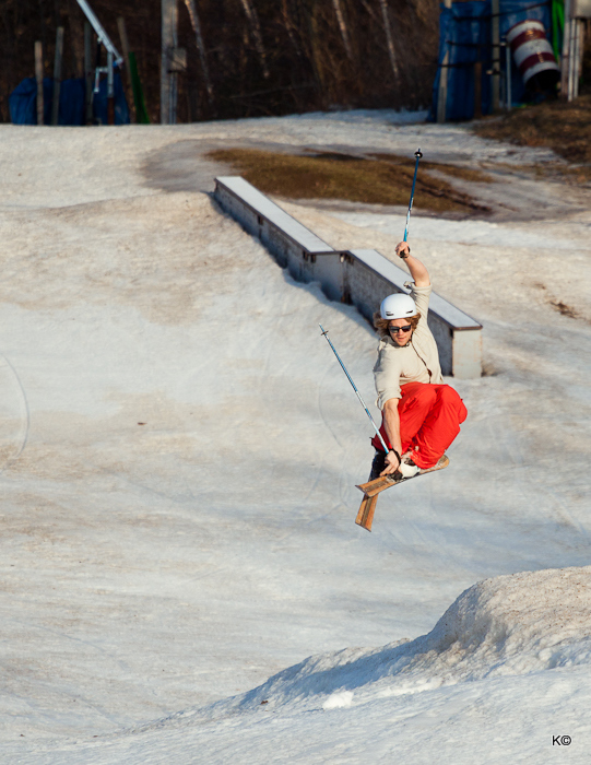 IMAGE: https://lh5.googleusercontent.com/-41WKAi8ISdM/T1_t-Qh8ZlI/AAAAAAAAaAM/OjAnRmkfPFc/s700/_MG_9885.jpg