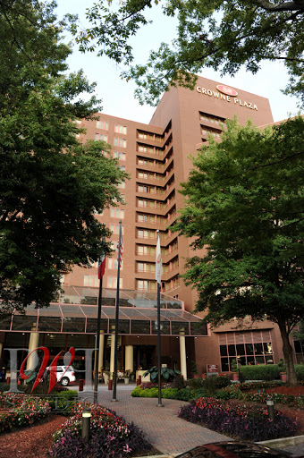 Crowne Plaza Atlanta Perimeter at Ravinia by IHG