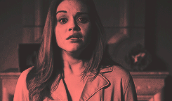 http://mrwgifs.com/wp-content/uploads/2013/06/Lydia-Martin-Screams-Of-Fear-On-Teen-Wolf.gif