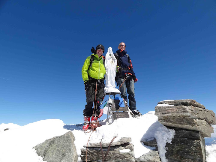 DSC03601-Gran-Paradiso-Summit-2012-05-28.jpg