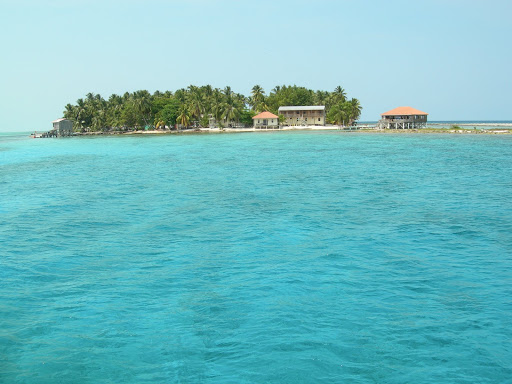 Tobacco Caye Paradise