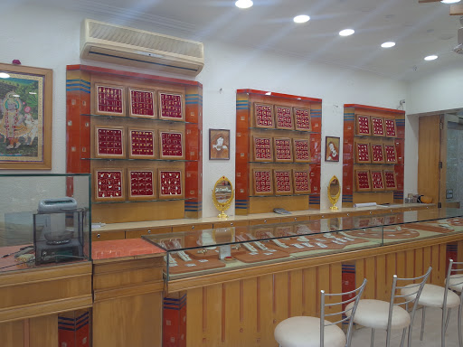 R D Jewellers, Ratan Market,, Sarafa bazaar Chowk, Itwari, Nagpur, Maharashtra 440002, India, Gold_Jeweler, state MH