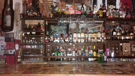 Los Toros Barra Bar, Emilio Carranza 164, Centro, 28000 Colima, Col., México, Bar restaurante | COL