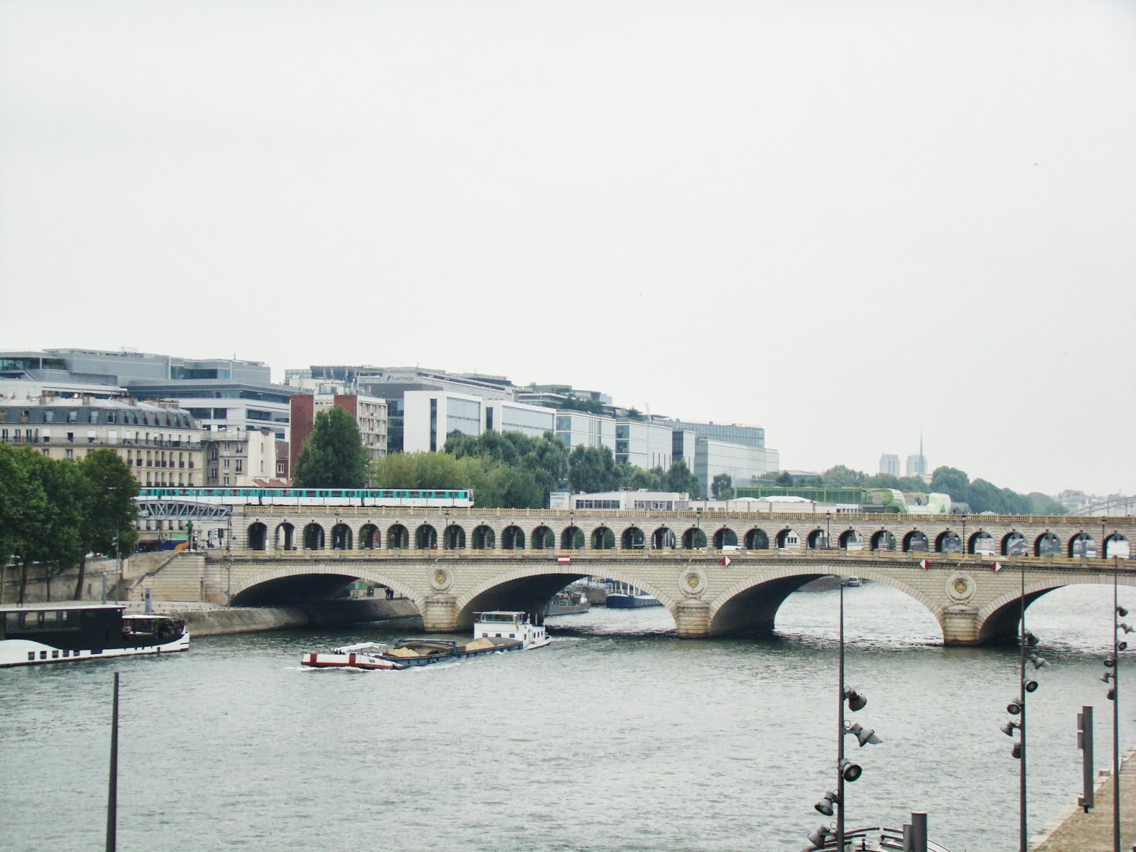 Pasarela Simone de Beauvoir, Sena, París, Elisa N, Blog de Viajes, Lifestyle, Travel