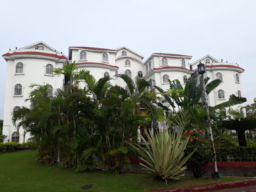 Hotel East Palace, Konchowki, P.O. & P.S.:Bishnupur, on Diamond Harbour Road, Kolkata, West Bengal 743503, India, Hotel, state WB