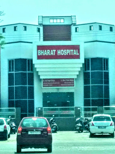 Bharat Hospital, Near Vivakand Chowk, Sector 14, Sonipat, Haryana 131001, India, Orthopaedic_surgeon, state HR