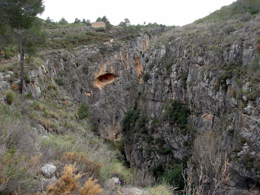 Senderismo: Chulilla - SL-CV 74 - Charco Azul - PR-CV 77 - Cuevas - Frailecillo - Pinturas - Pantano - Ruta de los pantareros - Puentes colgantes