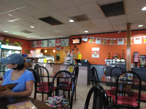 Chicken Restaurant «King Chicken», reviews and photos, 548 W NASA Pkwy, Webster, TX 77598, USA