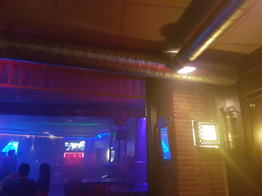 Le Santa Maria Pub