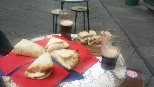 Ozne Pub