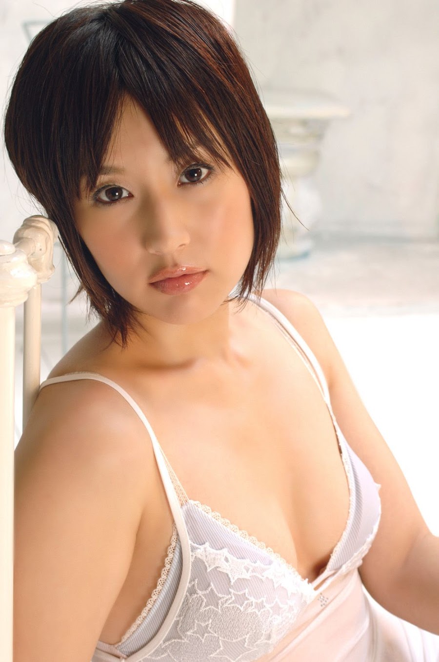 Misato Hirata - sexy Japanese gravure idol and actress