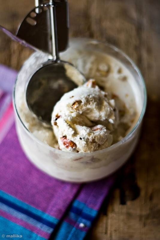 Coconut cream, Vanilla Bean & Roasted Almond Ice cream