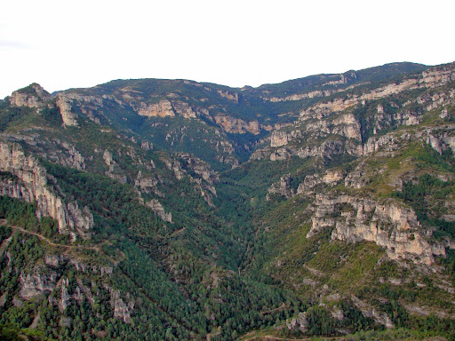 Senderismo: Àrea de la Fou - Cova dels Angels - Cova Roja - Pont Foradat