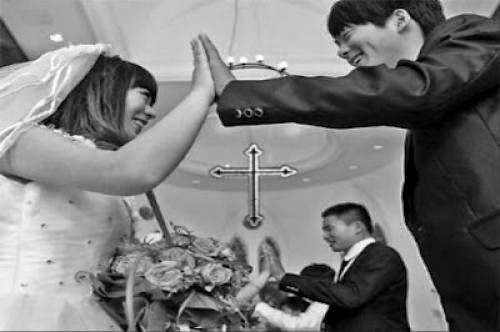 More Chinese Tie The Knot In Churches