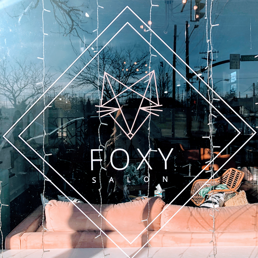 Foxy a Salon