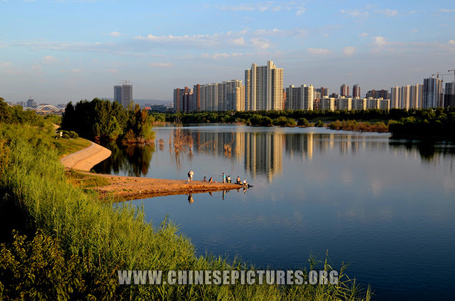 Xi'an City Photo - River Bank